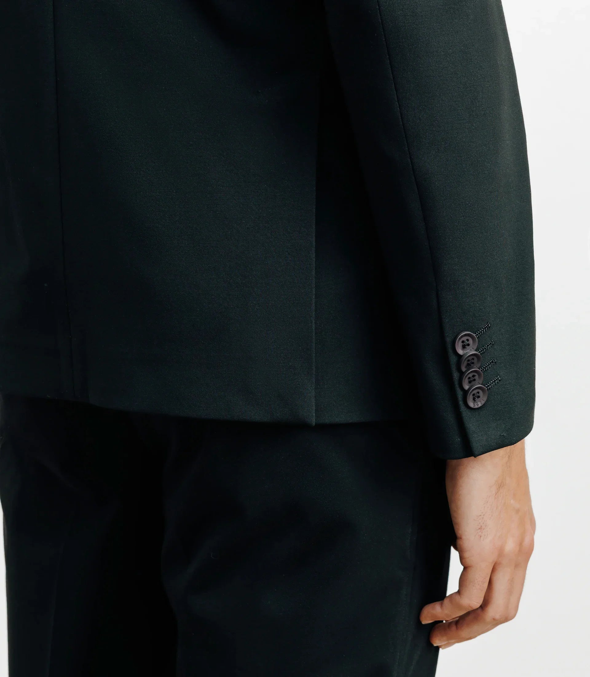 Veste en maille avec parmenture noire - IZAC