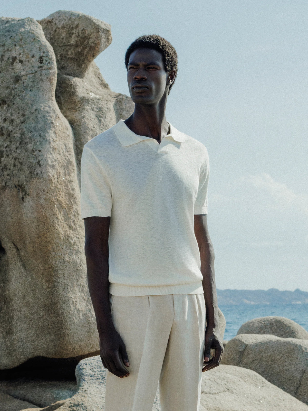 Polo à col ouvert en maille écru - IZAC